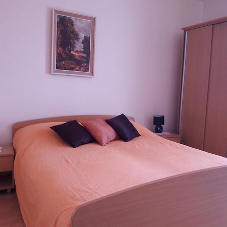 Guest House Jelsa Jelsa  Δωμάτιο φωτογραφία