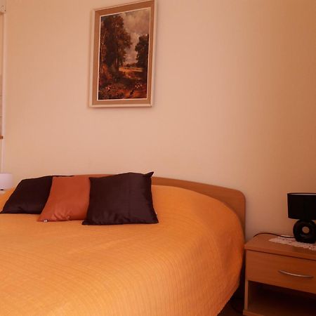 Guest House Jelsa Jelsa  Δωμάτιο φωτογραφία
