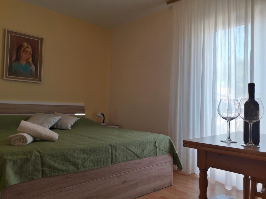 Guest House Jelsa Jelsa  Δωμάτιο φωτογραφία